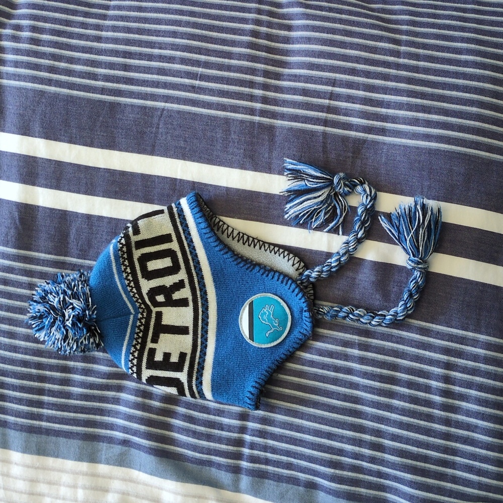 Detroit Lions knit earmuff beanie hat toddler/kids